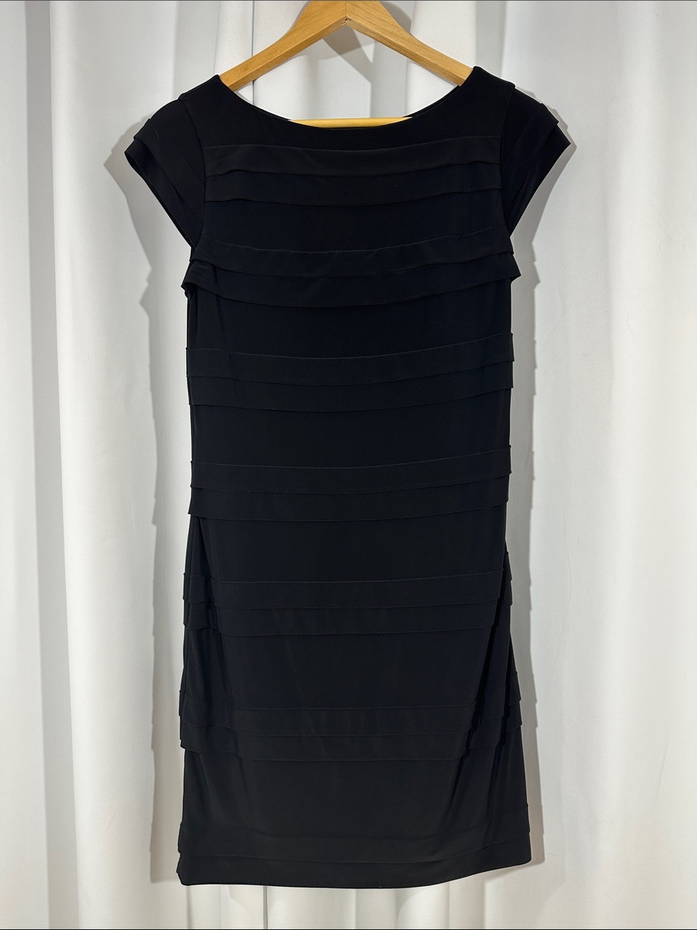 Max & Cleo Black Sheath Dress Size 6 Tiered Cocktail Party Little Black Dress